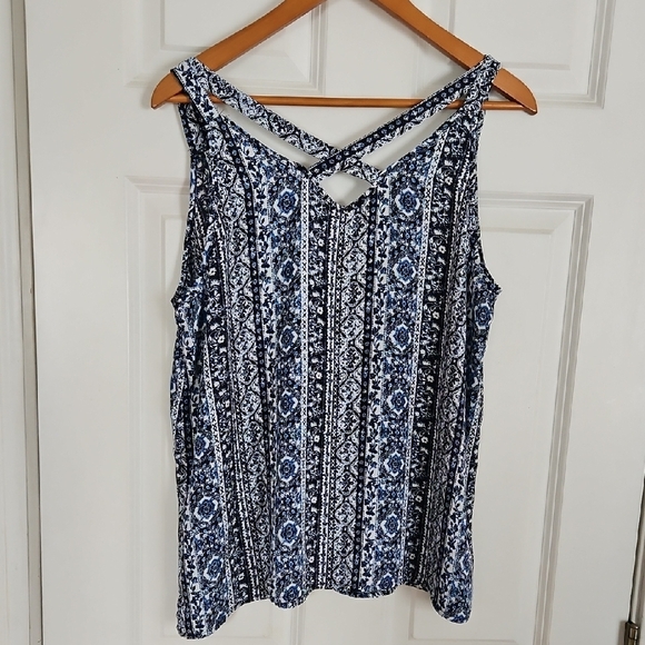 Pink Rose Blue White And Black Flower Print Tank Top - Picture 3 of 5